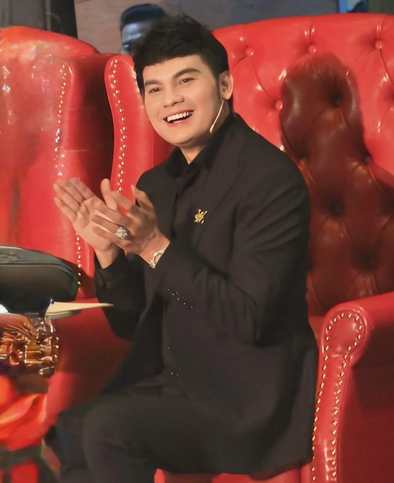 Nghệ Sĩ Ưu Tú Kim Tiểu Long